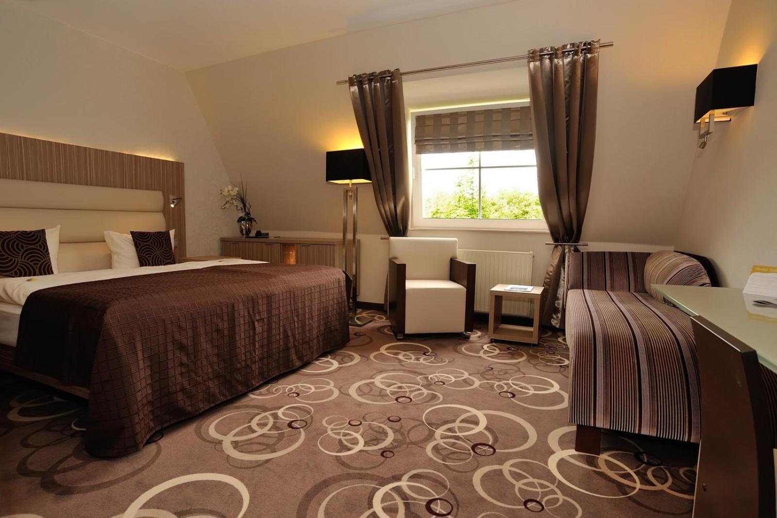 Nordwest-Hotel Бад Цвишенан Екстериор снимка