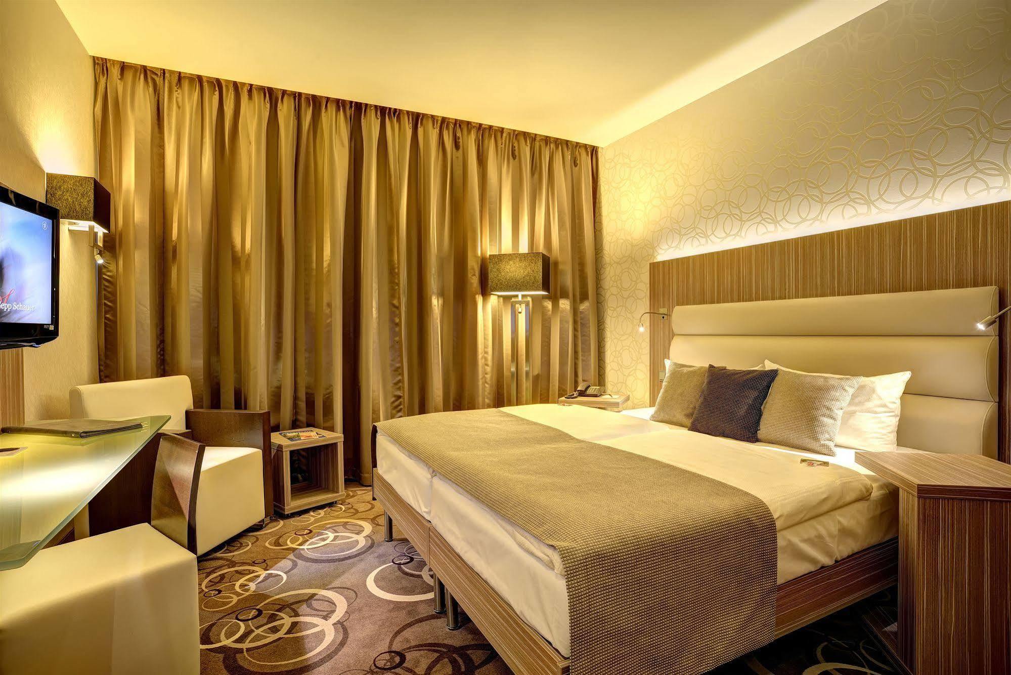 Nordwest-Hotel Бад Цвишенан Екстериор снимка